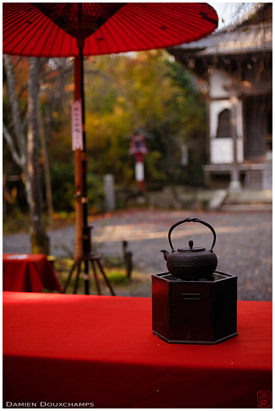 Tea pot on portable hearth, Josho-ji temple, Kyoto, Japan