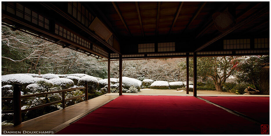 Light dusting of snow on the garden of Shisendo temple, Kyoto, Japan