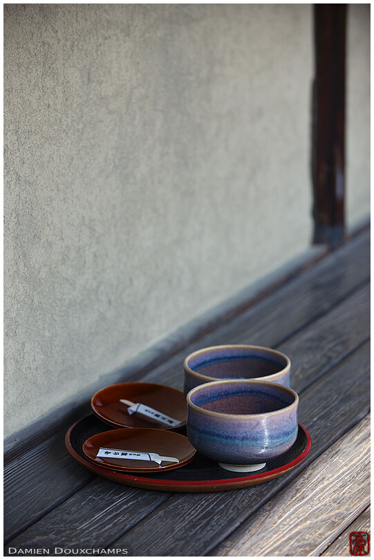Tray with tea bowls, Jonan-gu shrine gardens, Kyoto, Japan