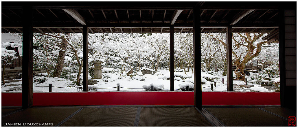 Snow covered zen garden, Enko-ji temple, Kyoto
