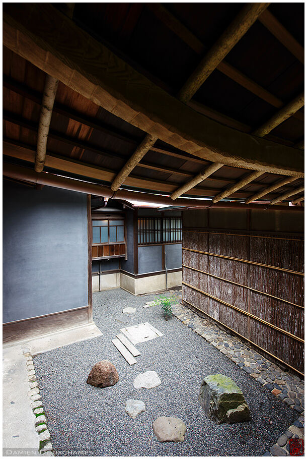 Simple inner rock garden in the Mitsui Shimogamo villa in Kyoto, Japan