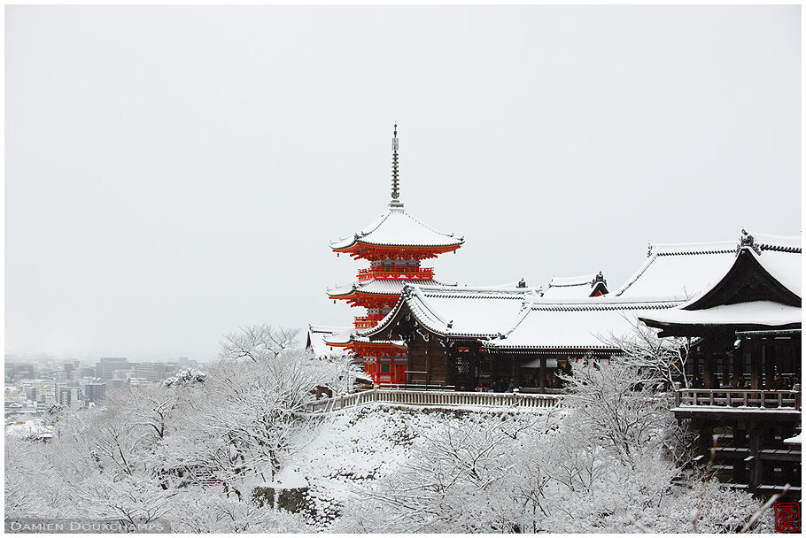 Snow-covered Kiyomizu-dera temple, Kyoto, Japan