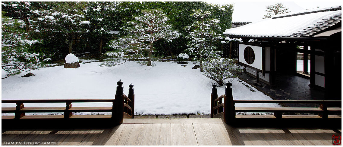 Main hall garden covered in snow, Ryosoku-in temple, Kyoto, Japan