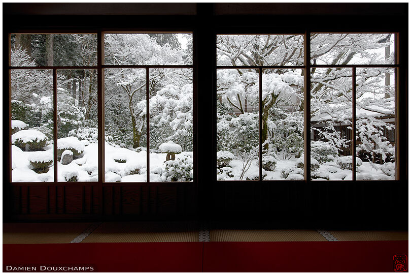 Snow-covered garden in Sanzen-in temple, Kyoto, Japan