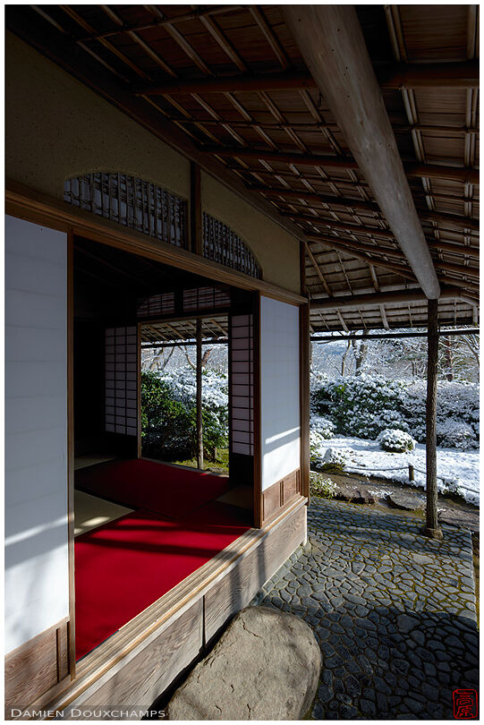 Tea room in winter, Okochi-sanso villa, Kyoto