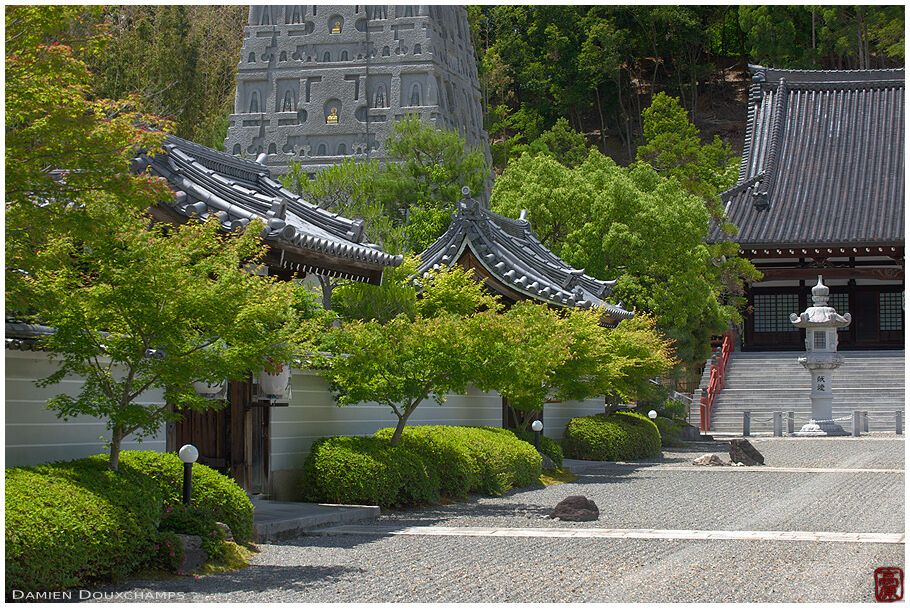 Sunny day in Myoman-ji temple, Kyoto, Japan