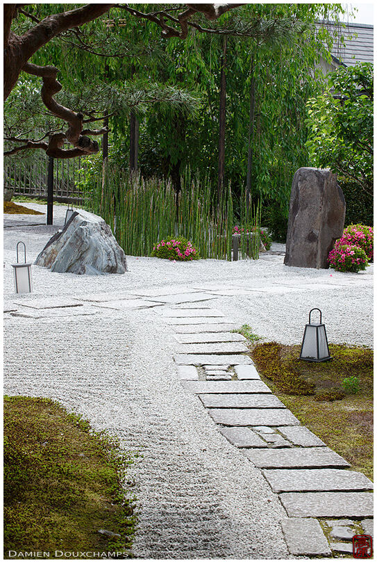 Quiet simplicity of a zen garden, Enkoji temple, Kyoto, Japan