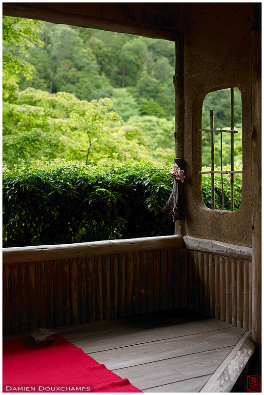Pavilion detail in Hakuryu-en gardens, Kyoto, Japan