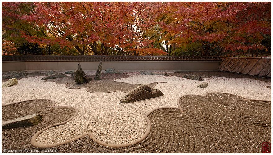 Modern rock garden depicting a dragon in the clouds, Ryogin-an temple, Kyoto, Japan