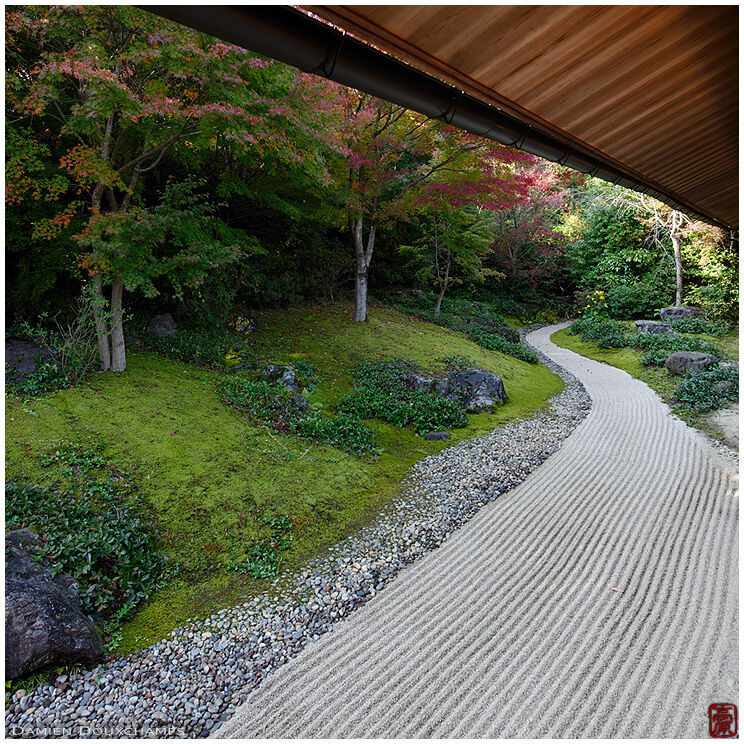 Peaceful raked sand garden in Okochi Sanso villa, Kyoto, Japan