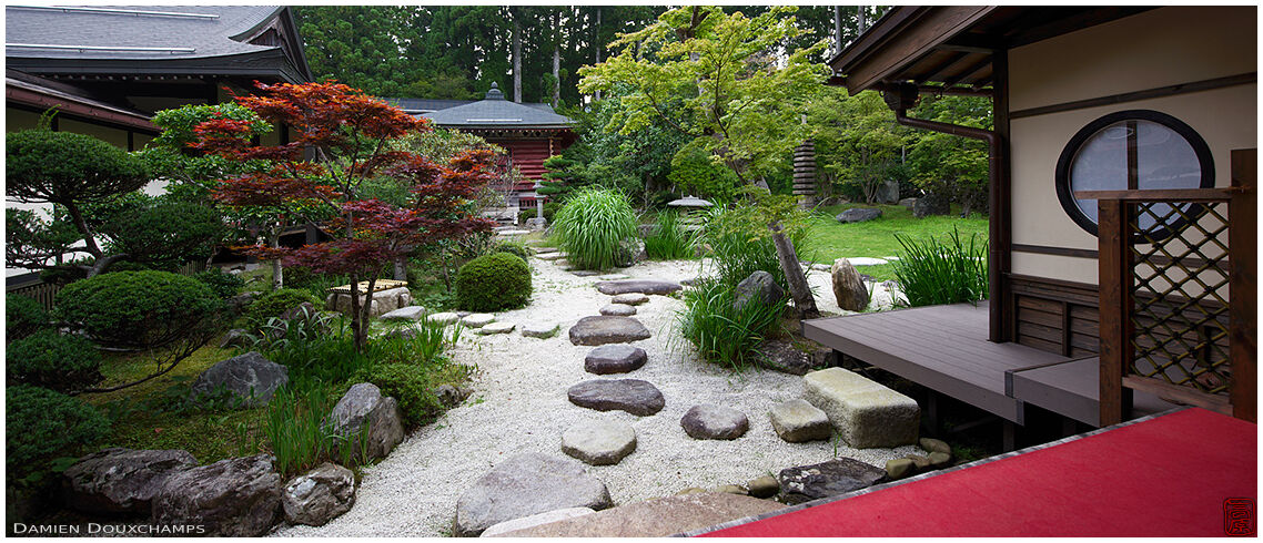 Stepping stones leading to the garden of Joki-in temple, Kyoto, Japan