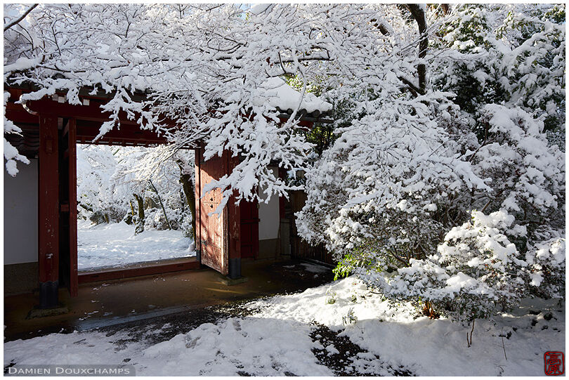 The snow-covered entrance of Josho-ji temple, Kyoto, Japan