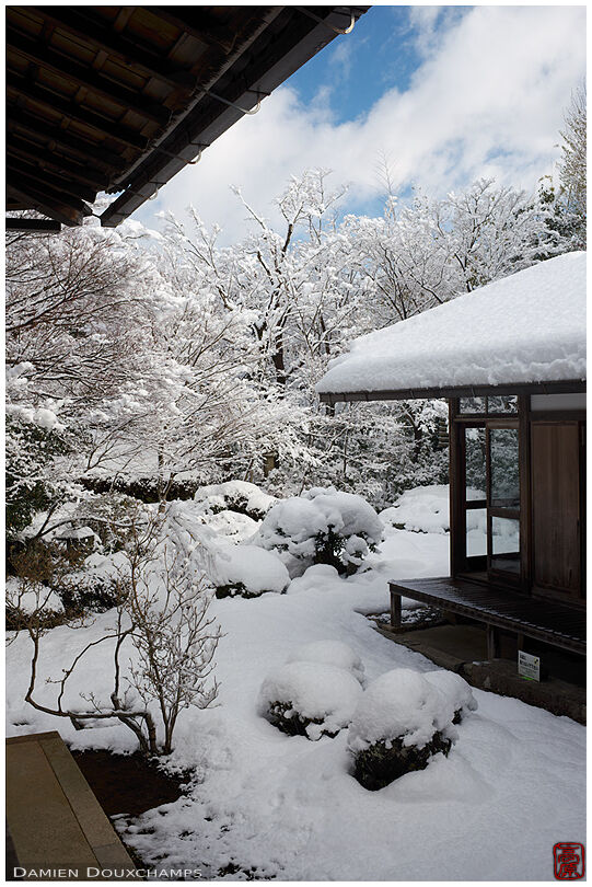Snow-covered Japanese garden, Genko-an temple, Kyoto, Japan