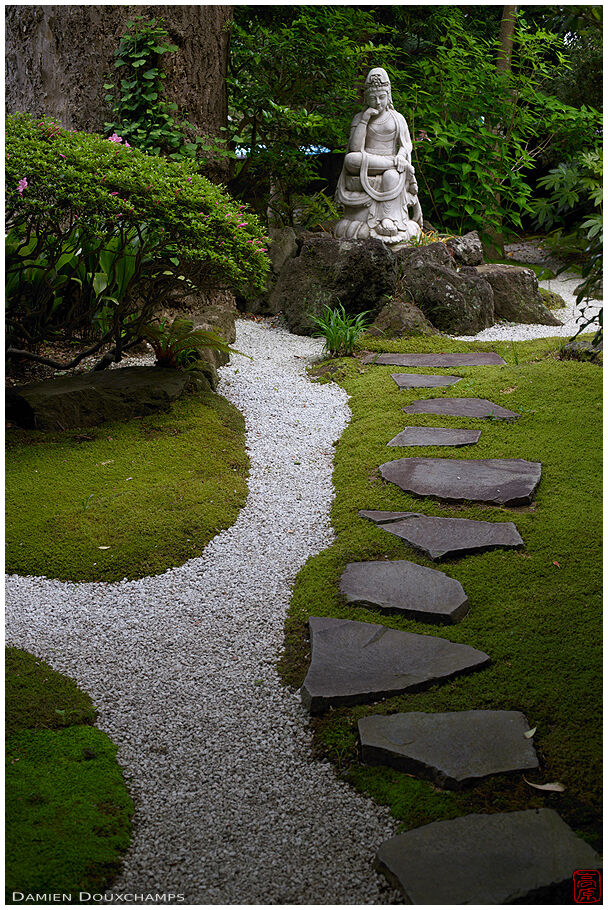 Hokoku-ji (報国寺)