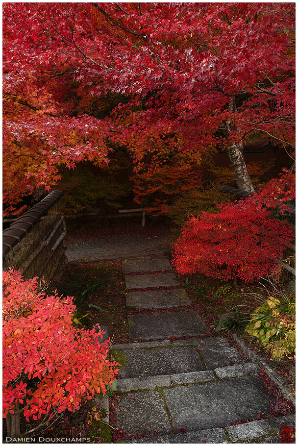 Jikishi-an (直指庵)