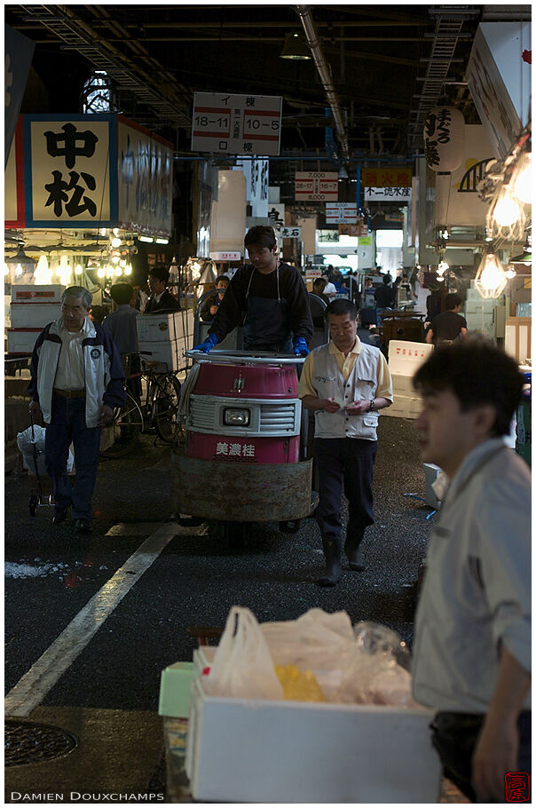 A toretto in the small alleys of Tsukiji market