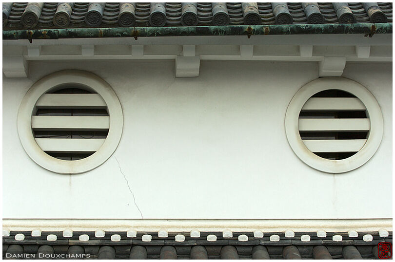 Detail of the first floor of the Sake house