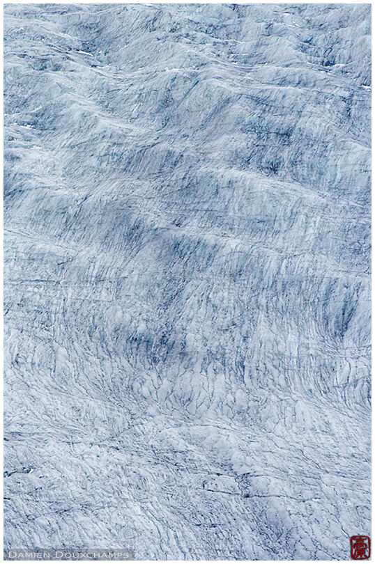 Waves on the Glacier de Ferpecle