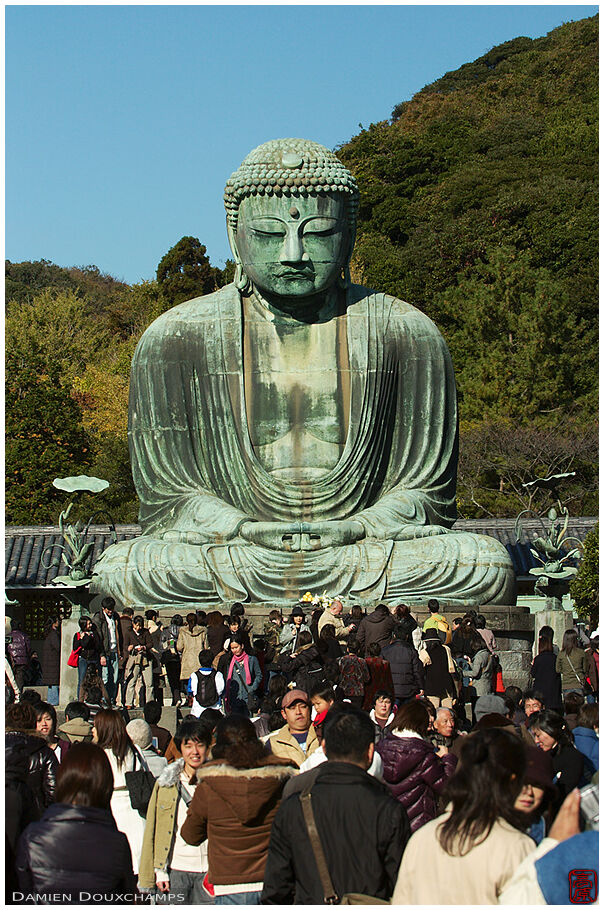 The great Buddha watching tourists 